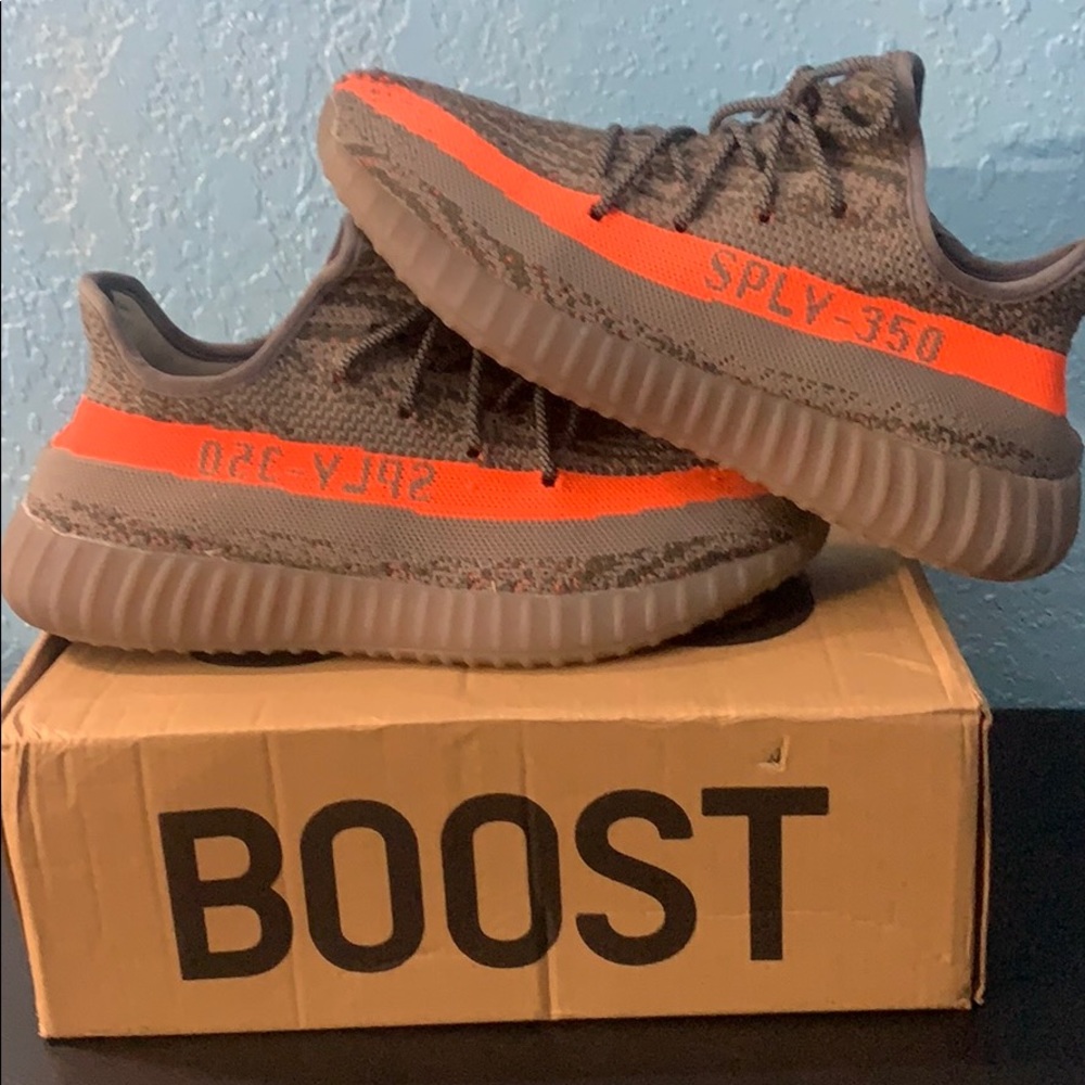 Yeezys boost 350 v2